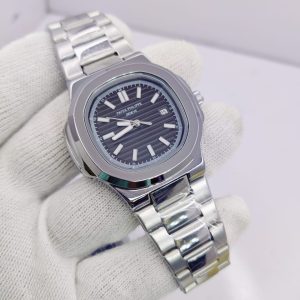 Patek Philipe Geneve chain date watch